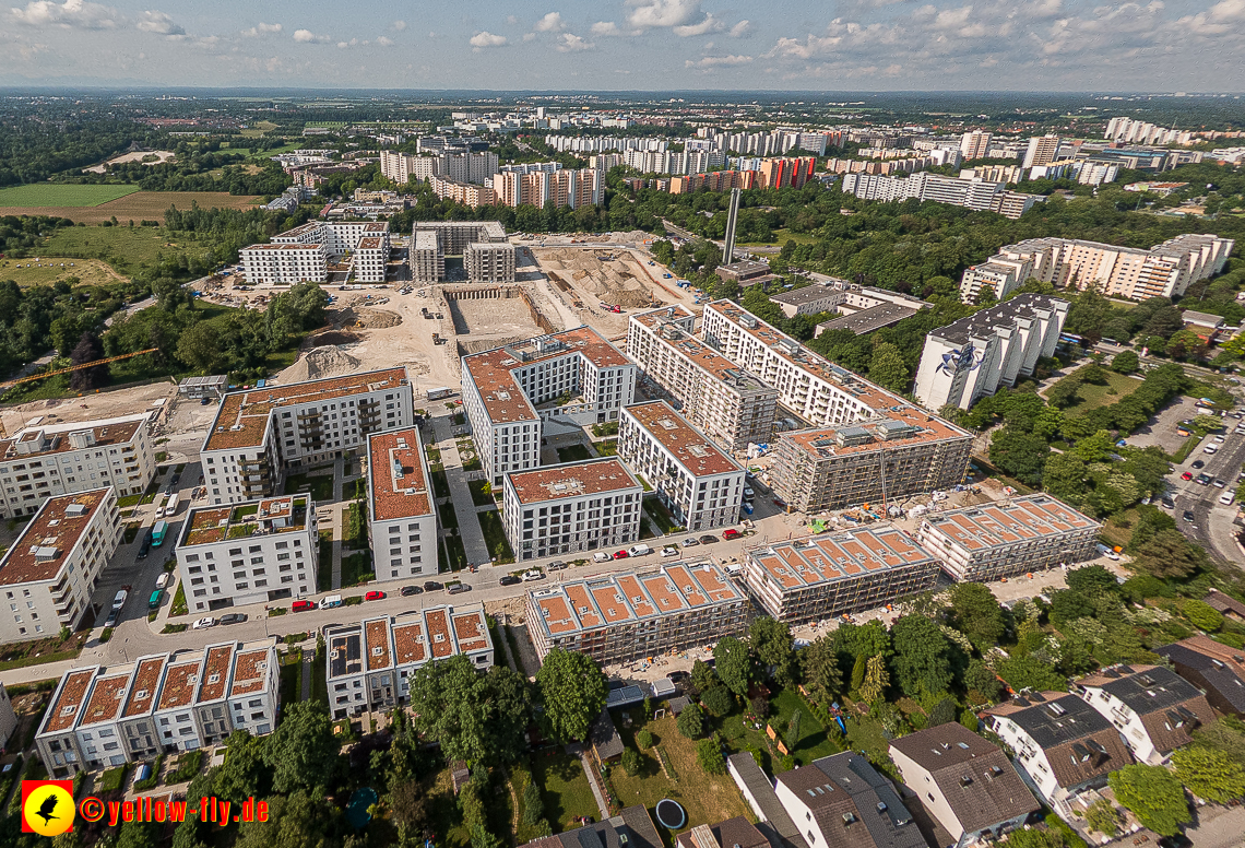 07.06.2023 - Aktuelle Luftbilder aus dem Alexisquartier und Pandion Verde in Neuperlach in München